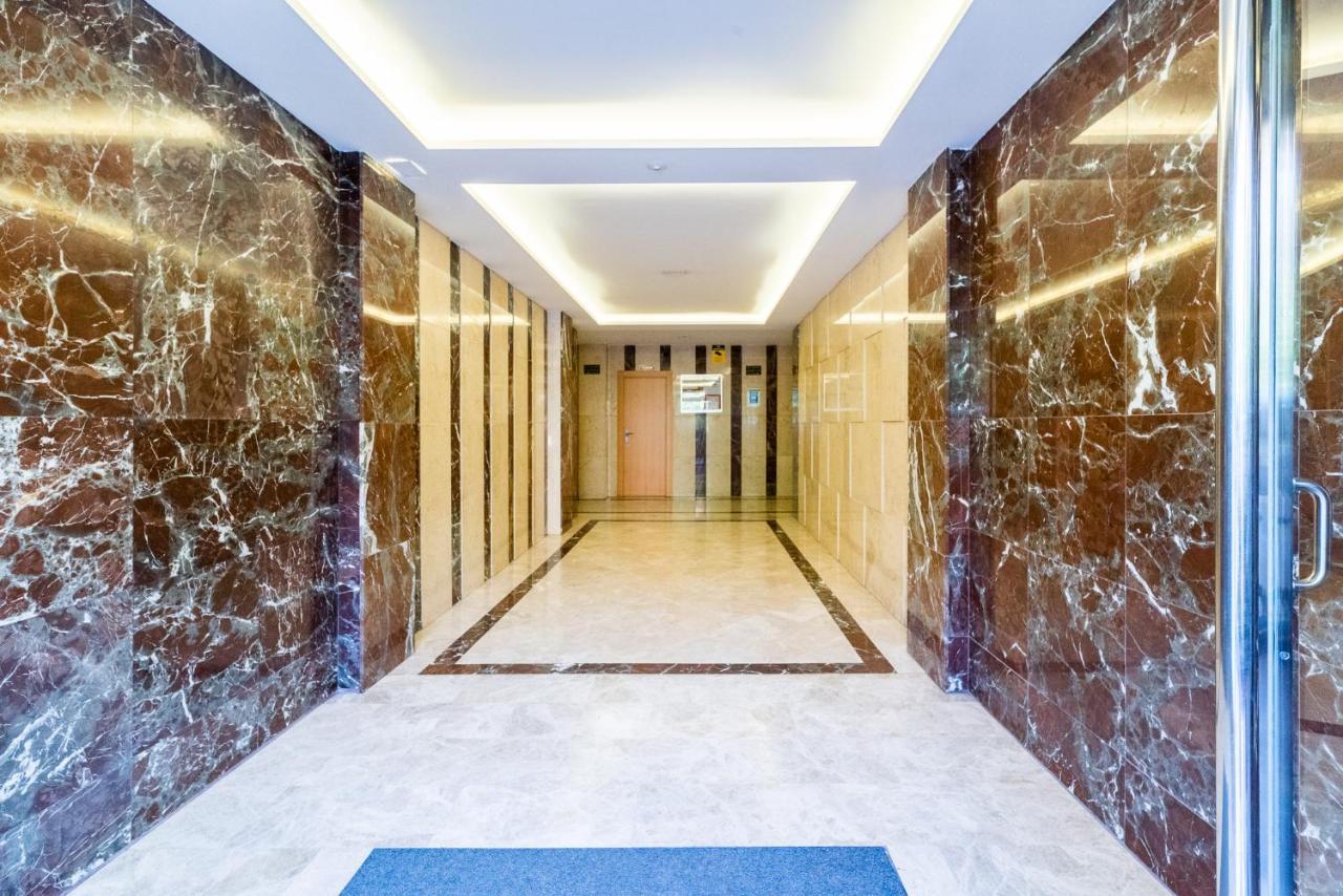 Apartamento Moderno Junto A Plaza Toros Y Hospitales Con Parking Bajo Peticion — Fotos 1